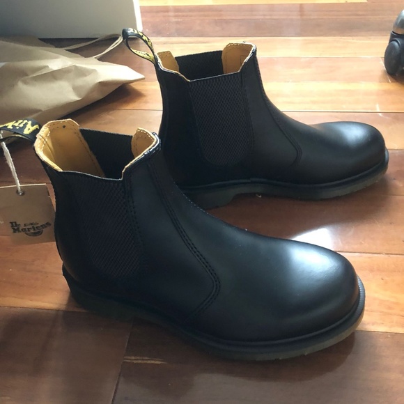 Dr. Martens Shoes - Dr Martens  2976 chelsea boots - black smooth